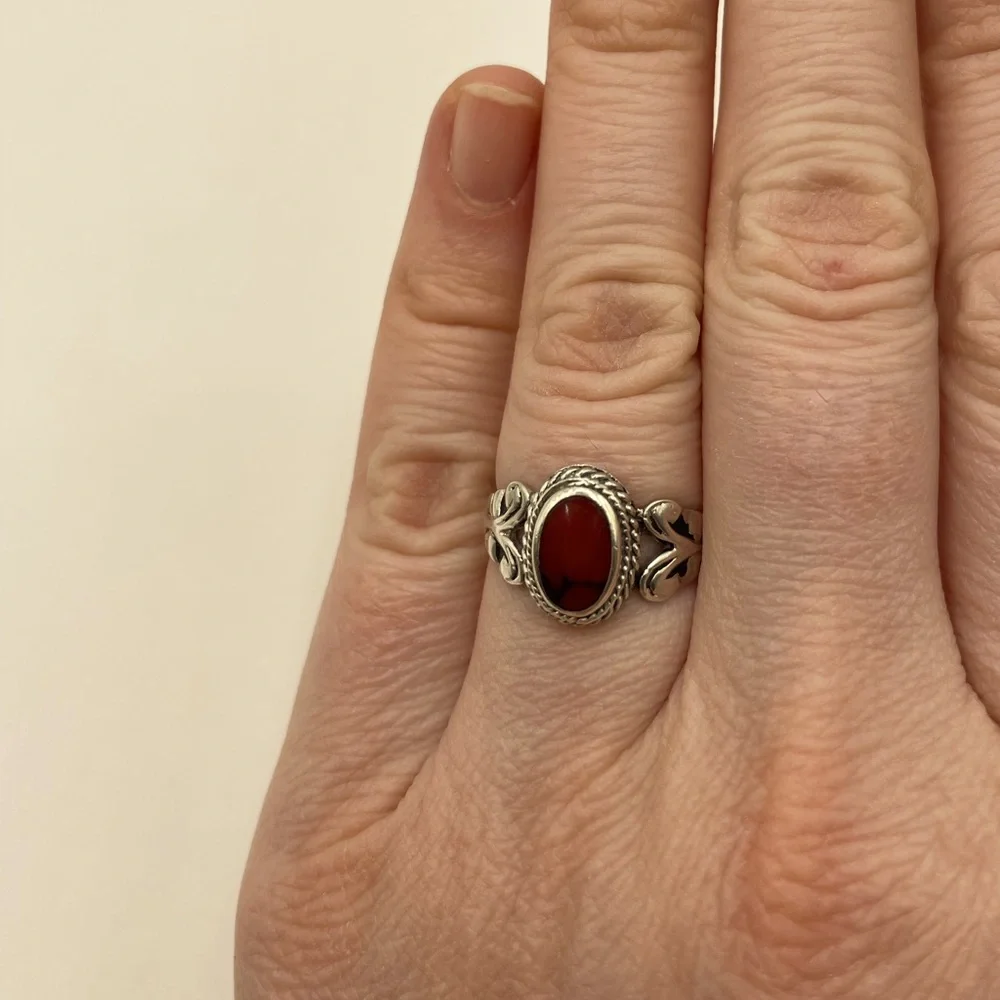 Vintage Sterling Silver Red Howlite Ring